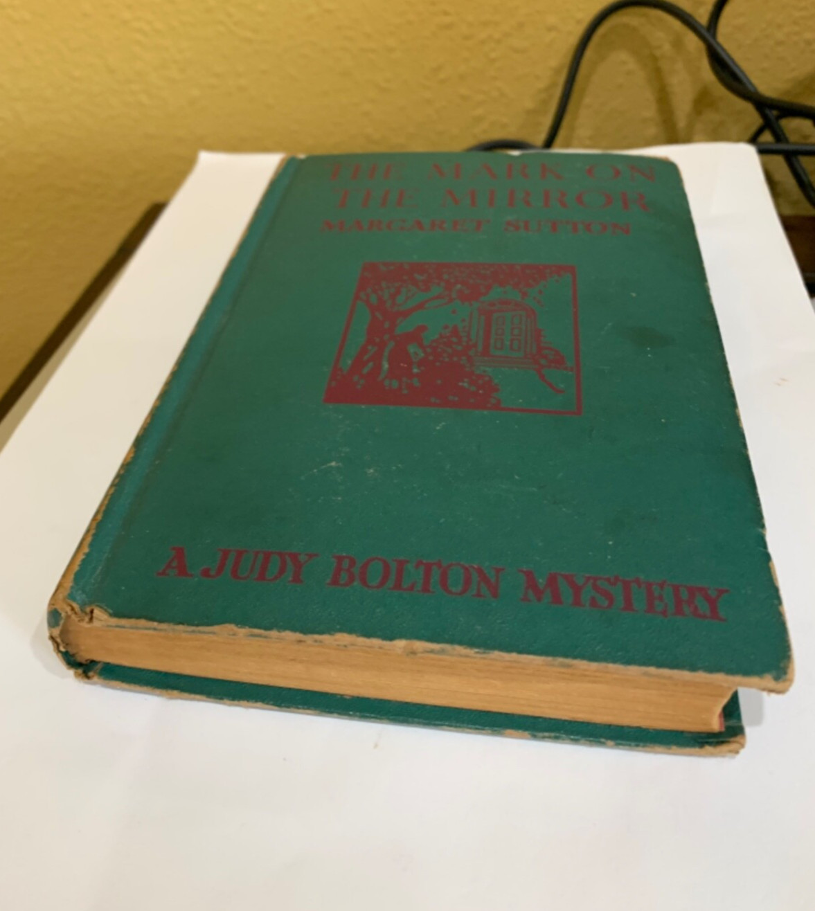 JUDY BOLTON 1942 # 15 The Mark on the Mirror Margaret Sutton Green War Time Edit