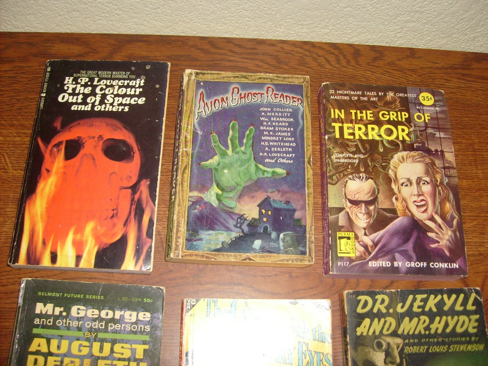 6 HORROR / FANTASY RELATED VINTAGE PAPERBACKS, MODERATE LOWER GRADE