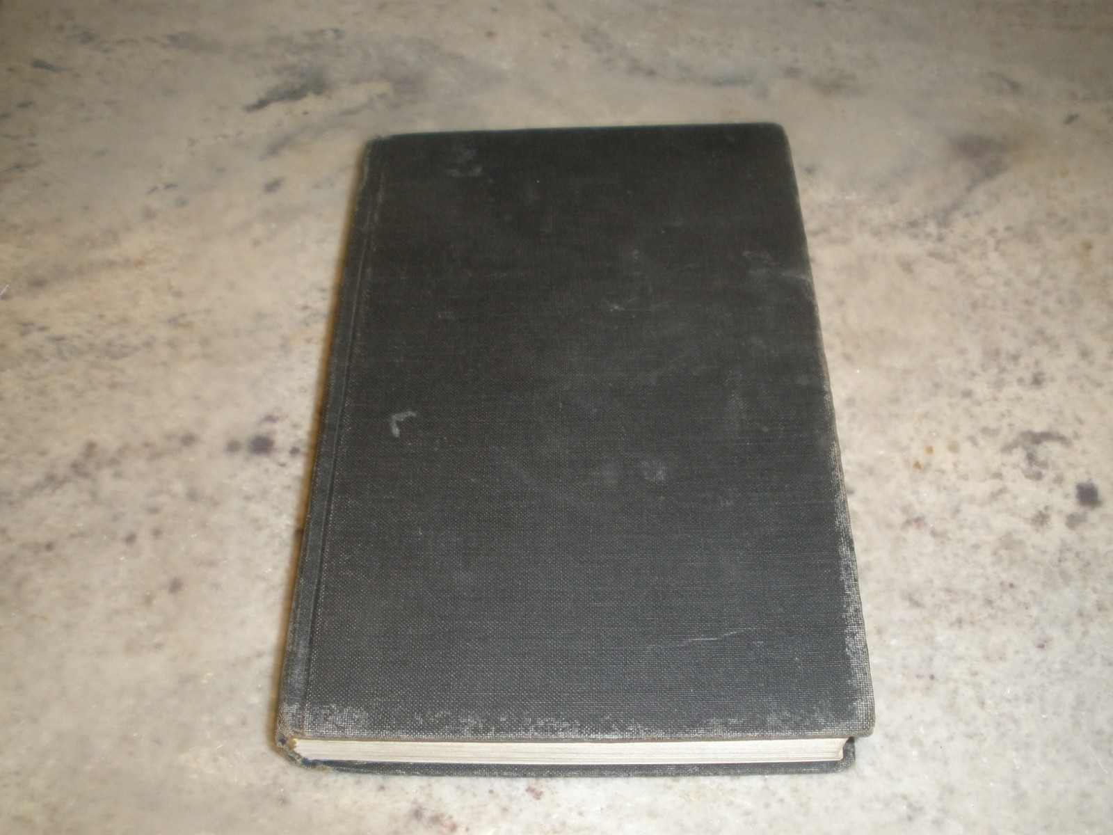 PETER BENCHLEY JAWS HARDCOVER 1984 (BLANK PAGE PRINTING ERRORS)