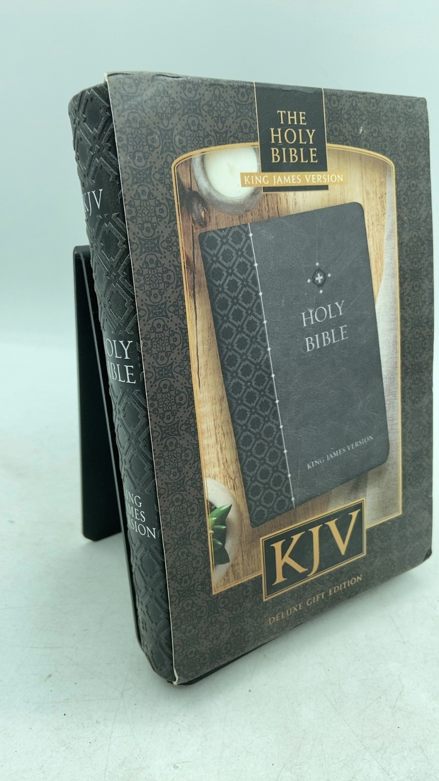 Holy Bible: King James Version 2022