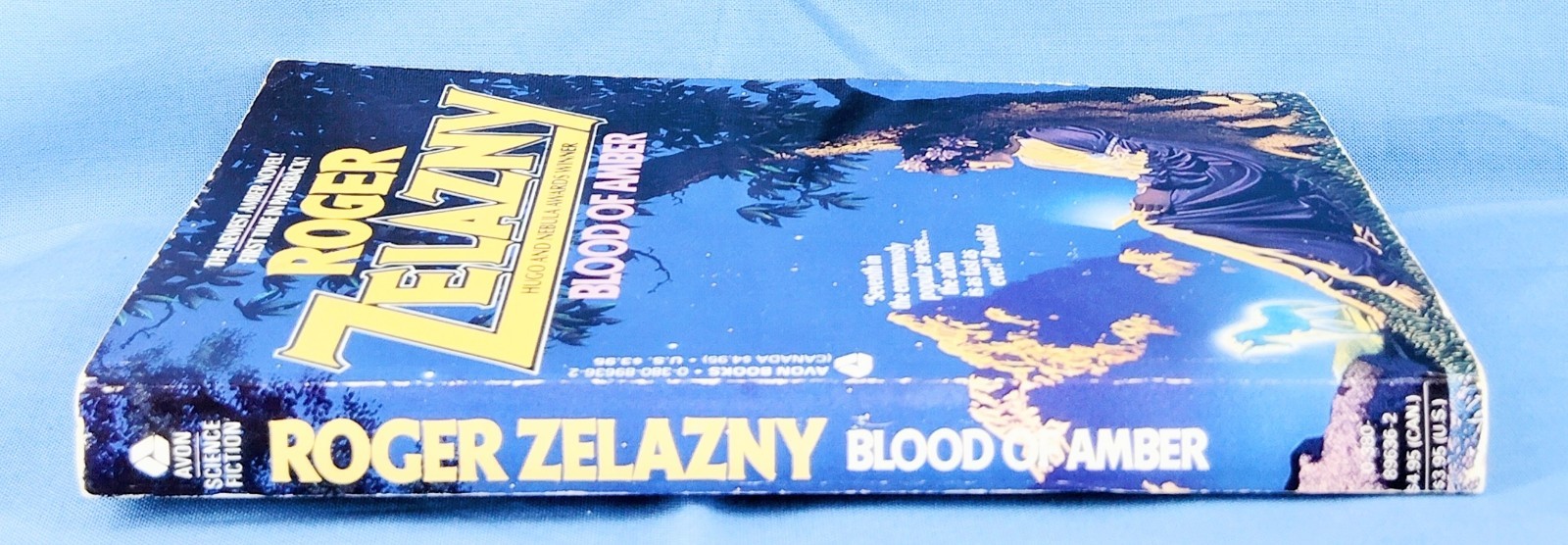 Lot of 2 – Roger Zelazny Chronicles of Amber Avalon + Blood of Amber PB Avon