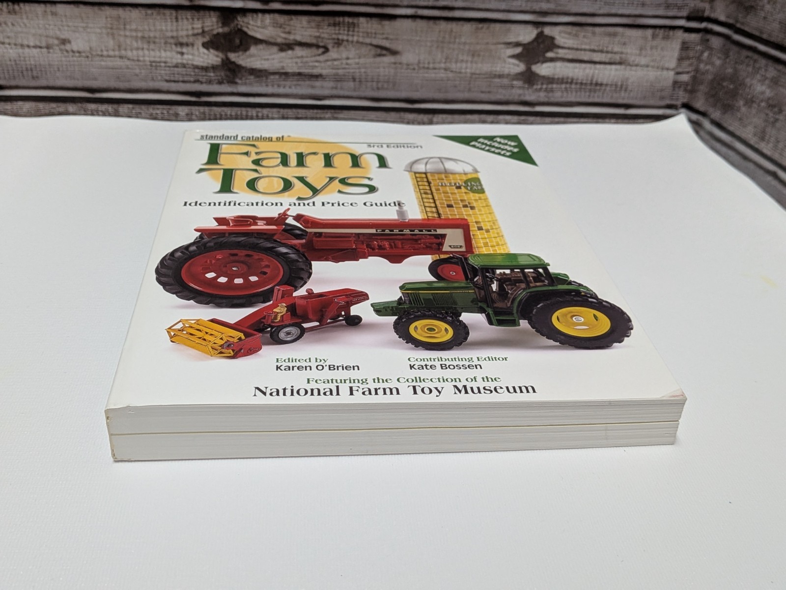 Standard Catalog Of Farm Toys 3rd Edition Book Karen O’Brien ID Guide