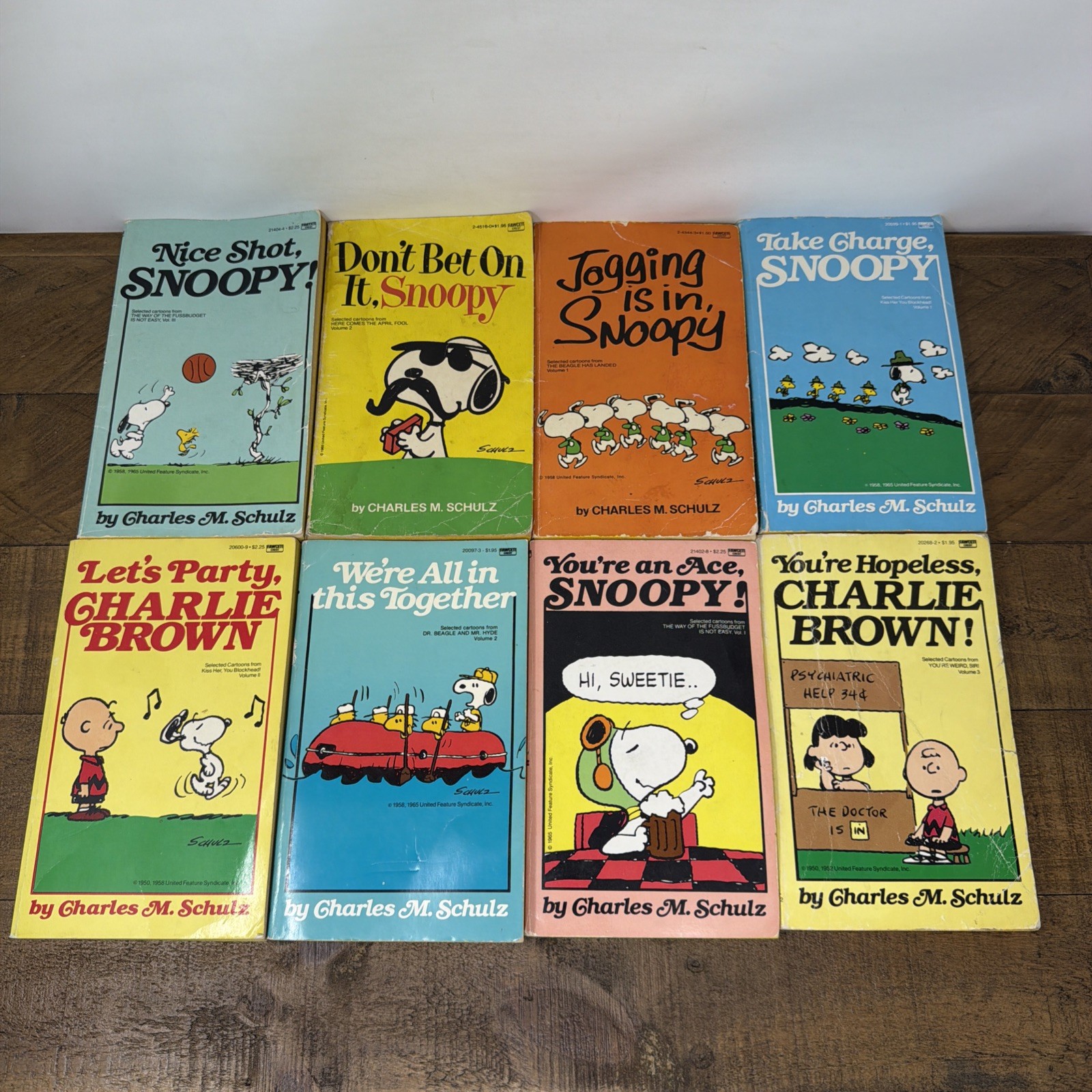 Charles M Schulz Charlie Brown Peanuts Paperback Books Lot of 8 1970-80s