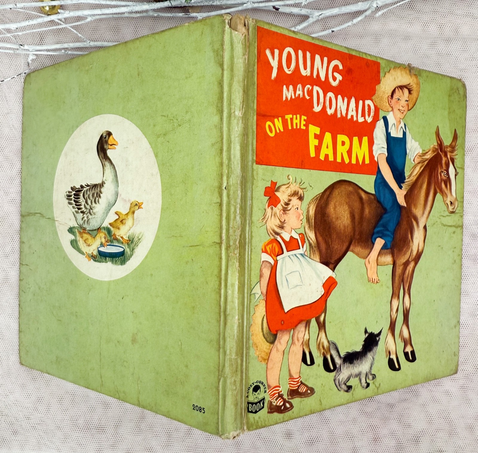 1948 YOUNG MACDONALD ON THE FARM by Nan Gilbert-Whitman Publishing-HC