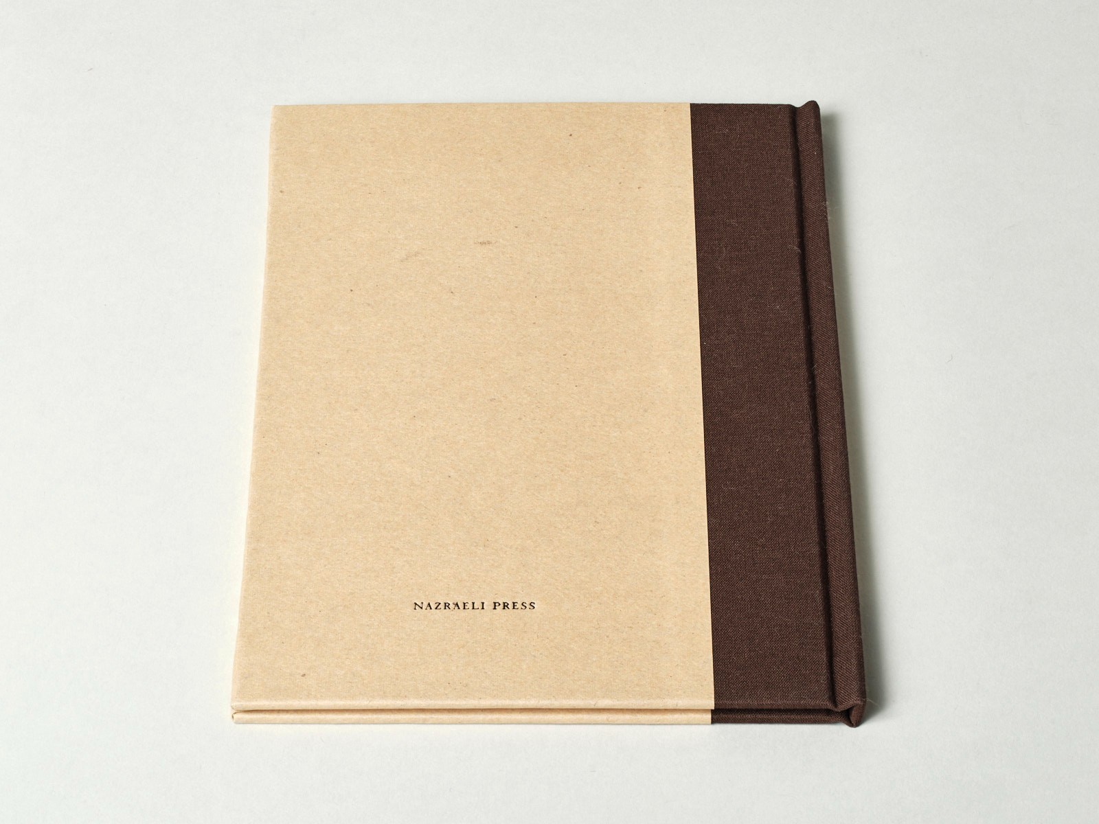 Leon Borensztein: „Tata“ Nazraeli Press One Picture Book Two #11 (1st Ed, 2019)