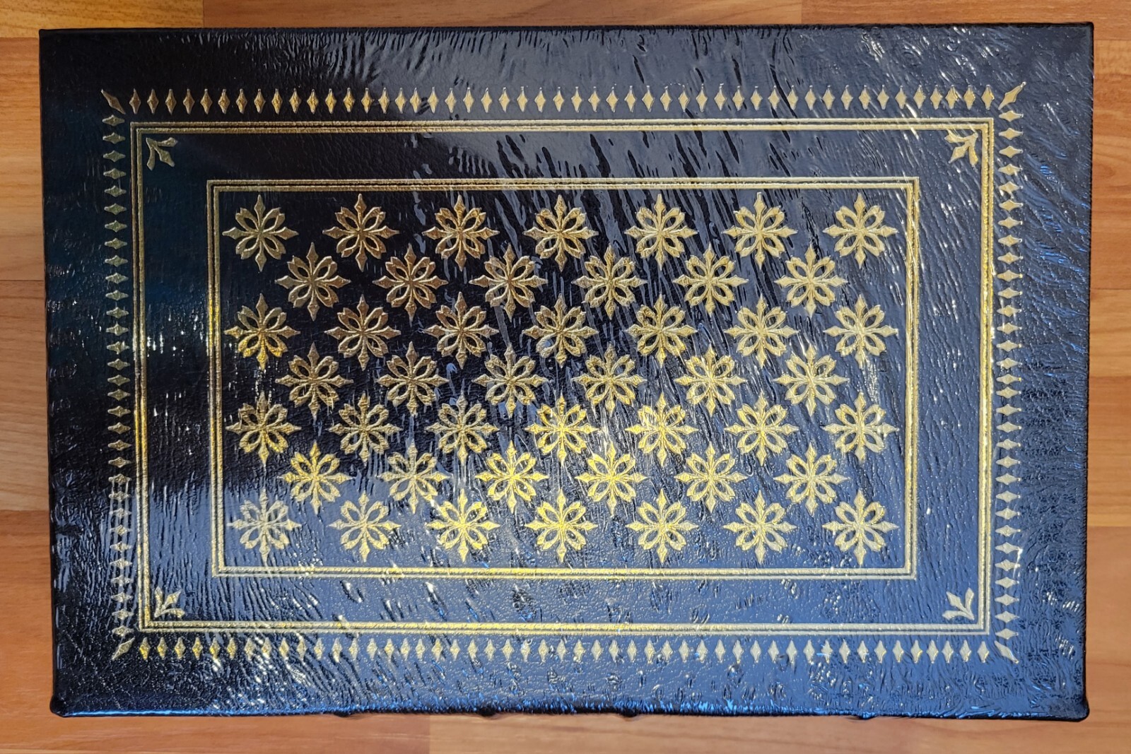 SENATOR JOHN GLENN SIGNED – A MEMOIR – EASTON PRESS LEATHER – NASA MERCURY NEW