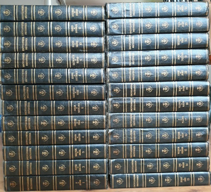 Encyclopedia Britannica 1949 Complete Set 24 Volumes hardcover – Printed in USA