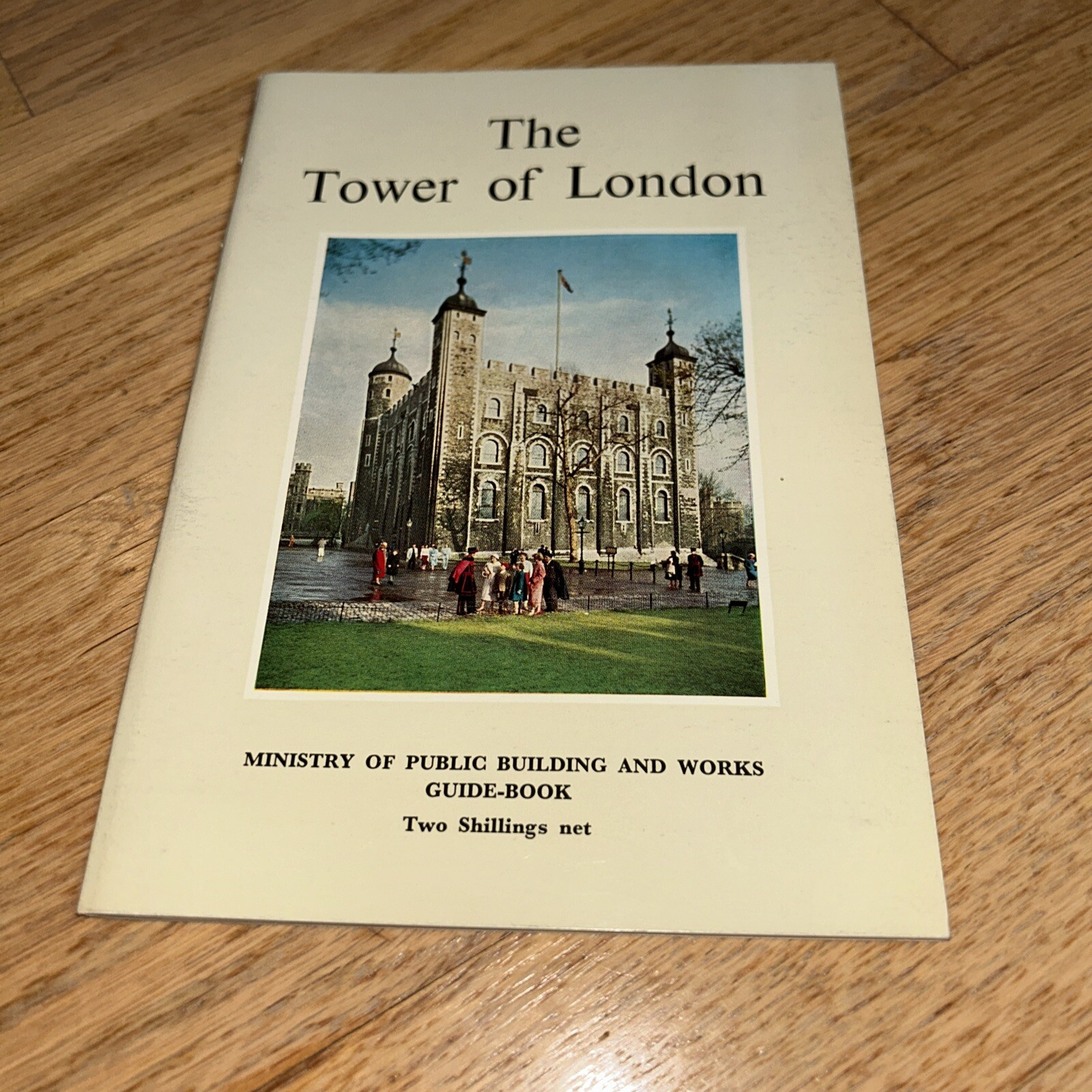 20 Vintage UNITED KINGDOM GUIDEBOOKS / TOURIST INFO / MAPS / BOOKS