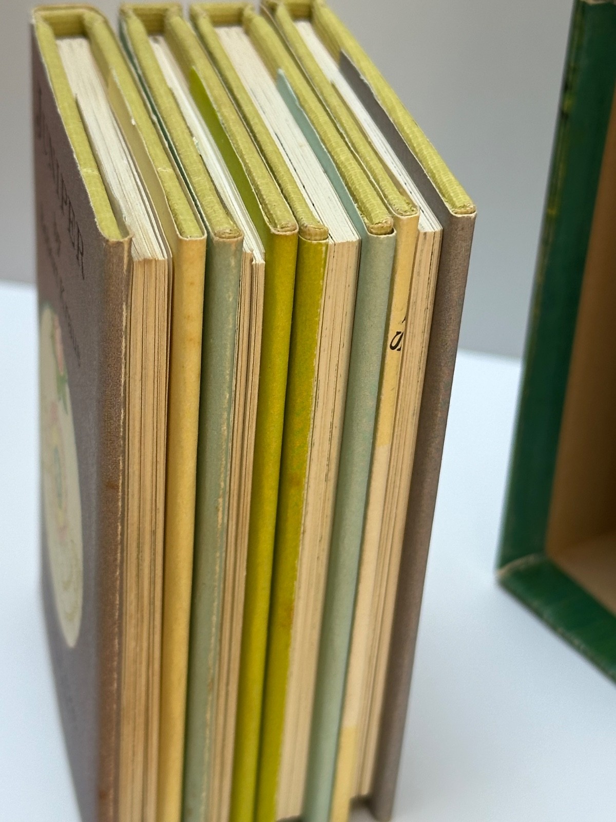 BUNNY’S NUTSHELL LIBRARY BY ROBERT KRAUS HARPER & ROW PUBLISHERS 1965
