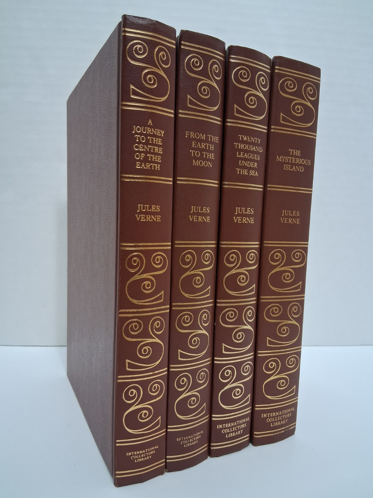 Jules Verne, 4 Book Bundle, Leagues/Centre of the Earth/Mysterious Island/Moon