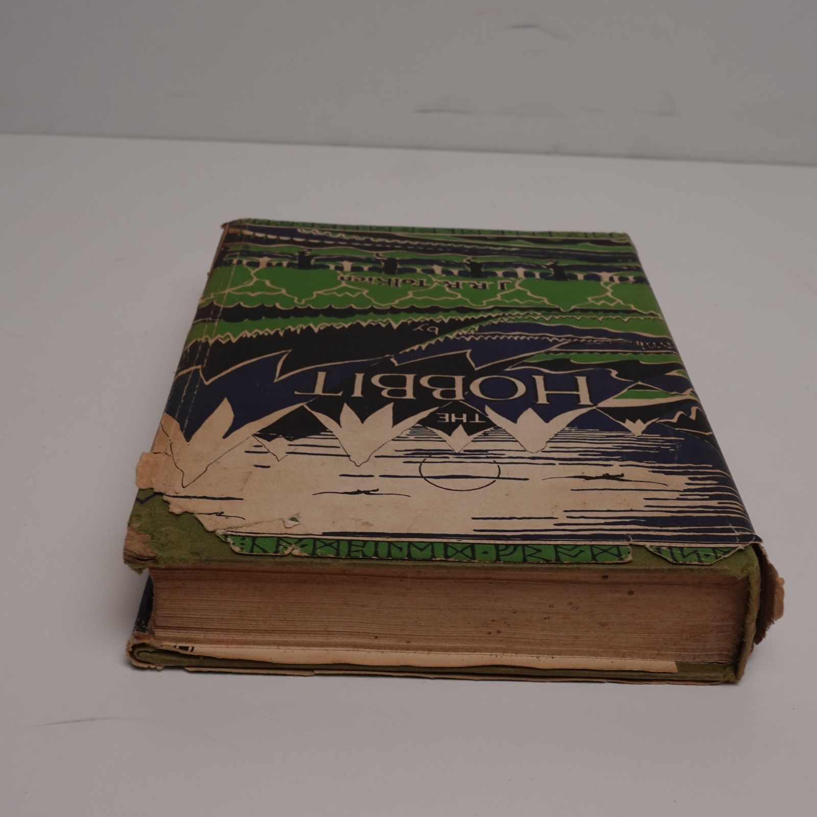 J R R Tolkien The Hobbit 1968 3rd Edition Fourth Impression