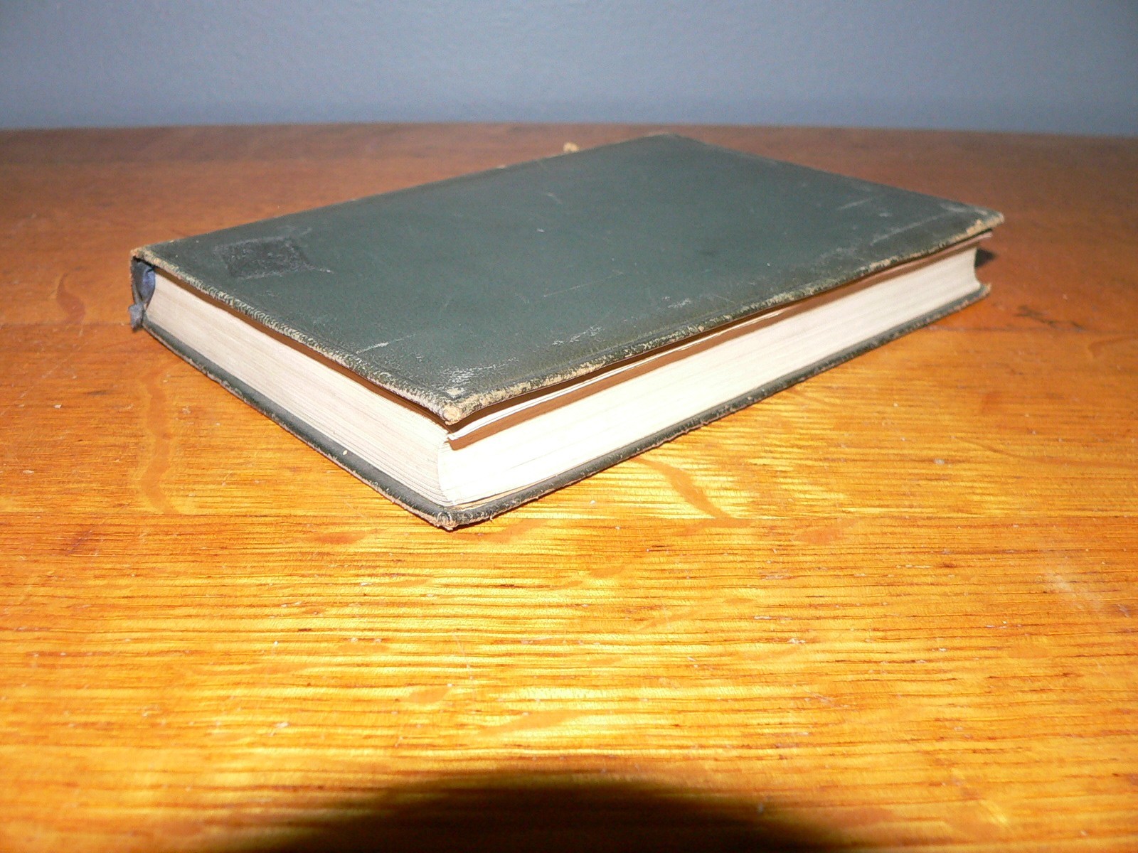 Antique 1903 „Jack Hinton, the Guardsman“ by Charles Lever Leatherbound Book