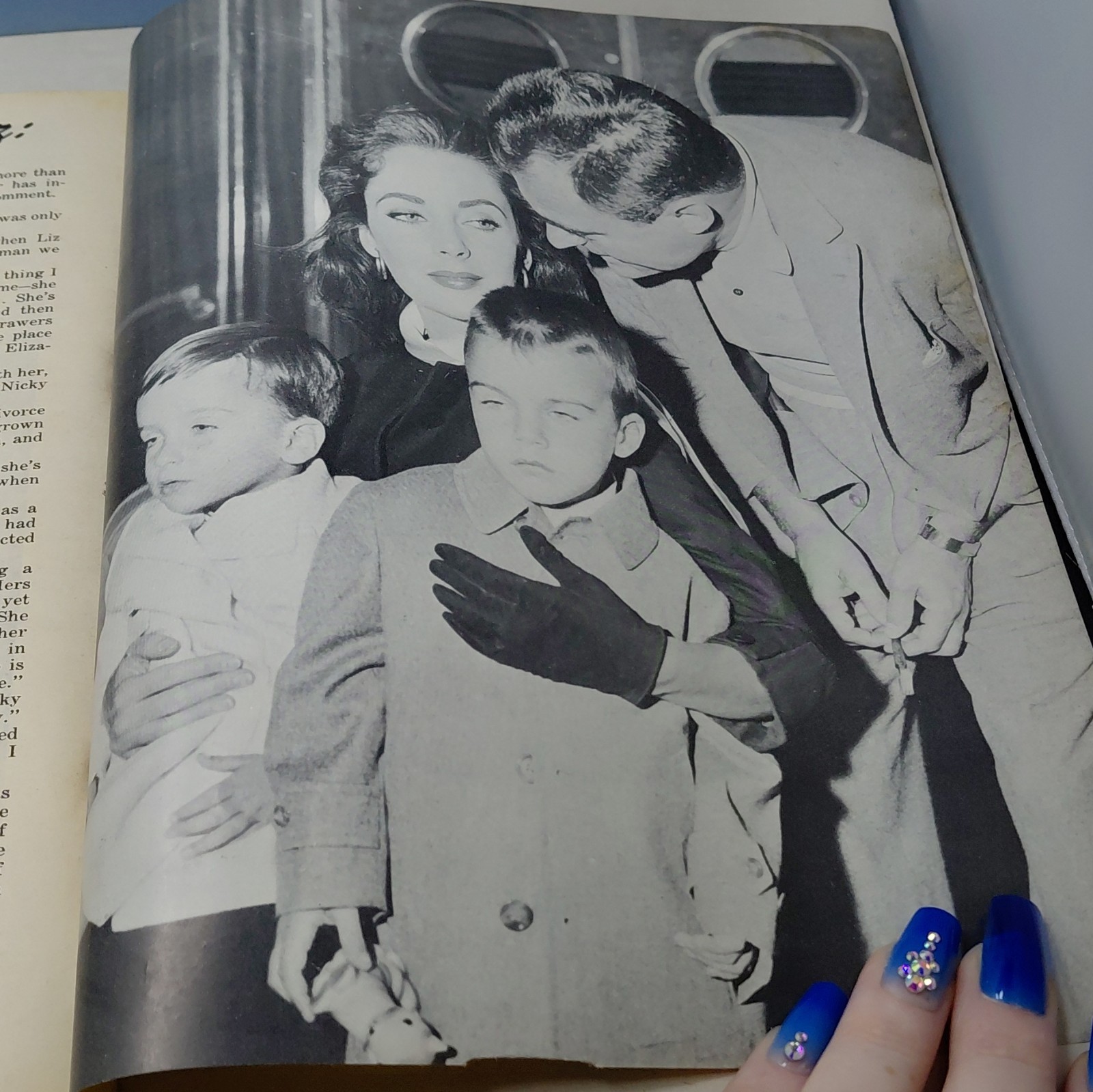 J. B. Publishing Corp. Elizabeth Taylor 1957 Illustrated Inside Story Magazine