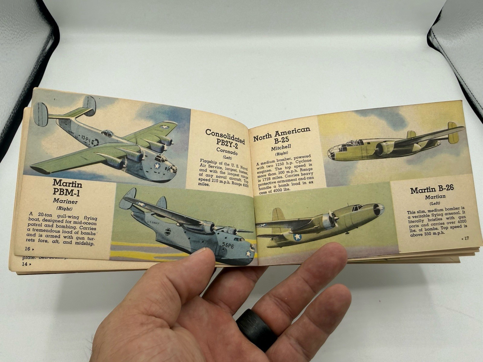1943 Airplanes of the U.S.A. with 60 Full-Color Pictures Booklet 64 Pages
