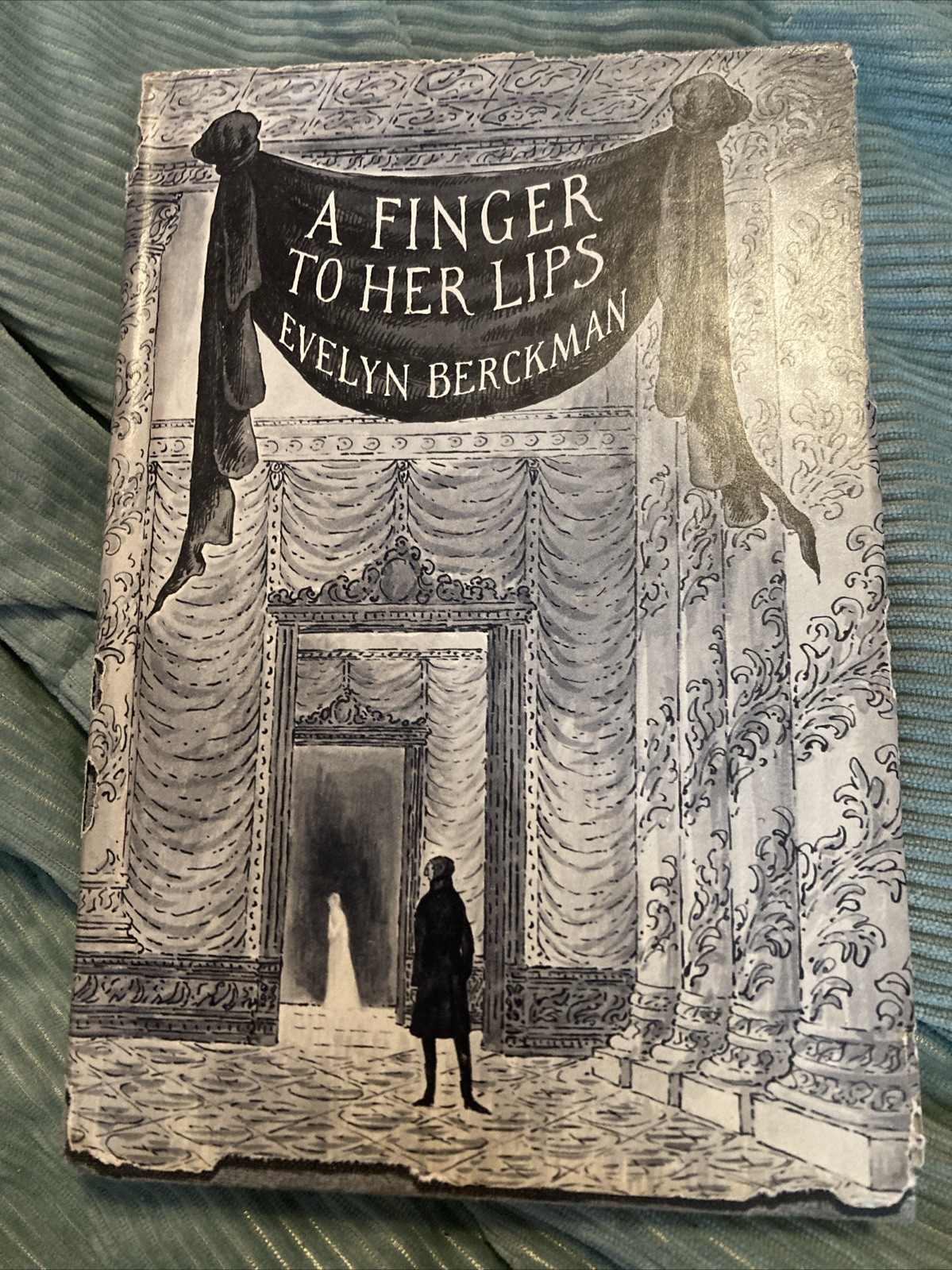 A FINGER TO HER LIPS by Evelyn Berckman 1971 1st. ed. HC EDWARD GOREY COVER/DJ