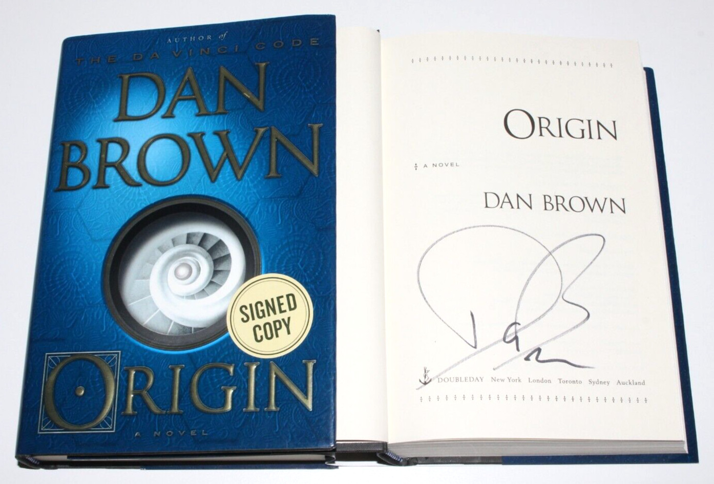 AUTHOR DAN BROWN SIGNED ‚ORIGIN‘ HARDCOVER FIRST EDITION BOOK ROBERT LANGDON