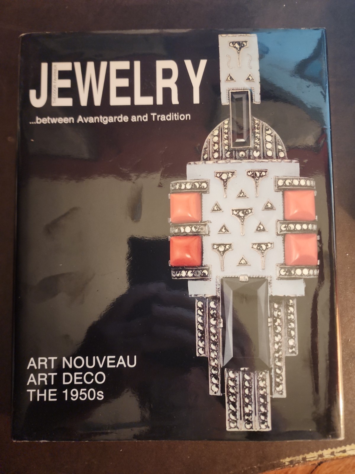 Jewelry Art Nouveau Art Deco The 1950’s Between Avantgarde & Tradition