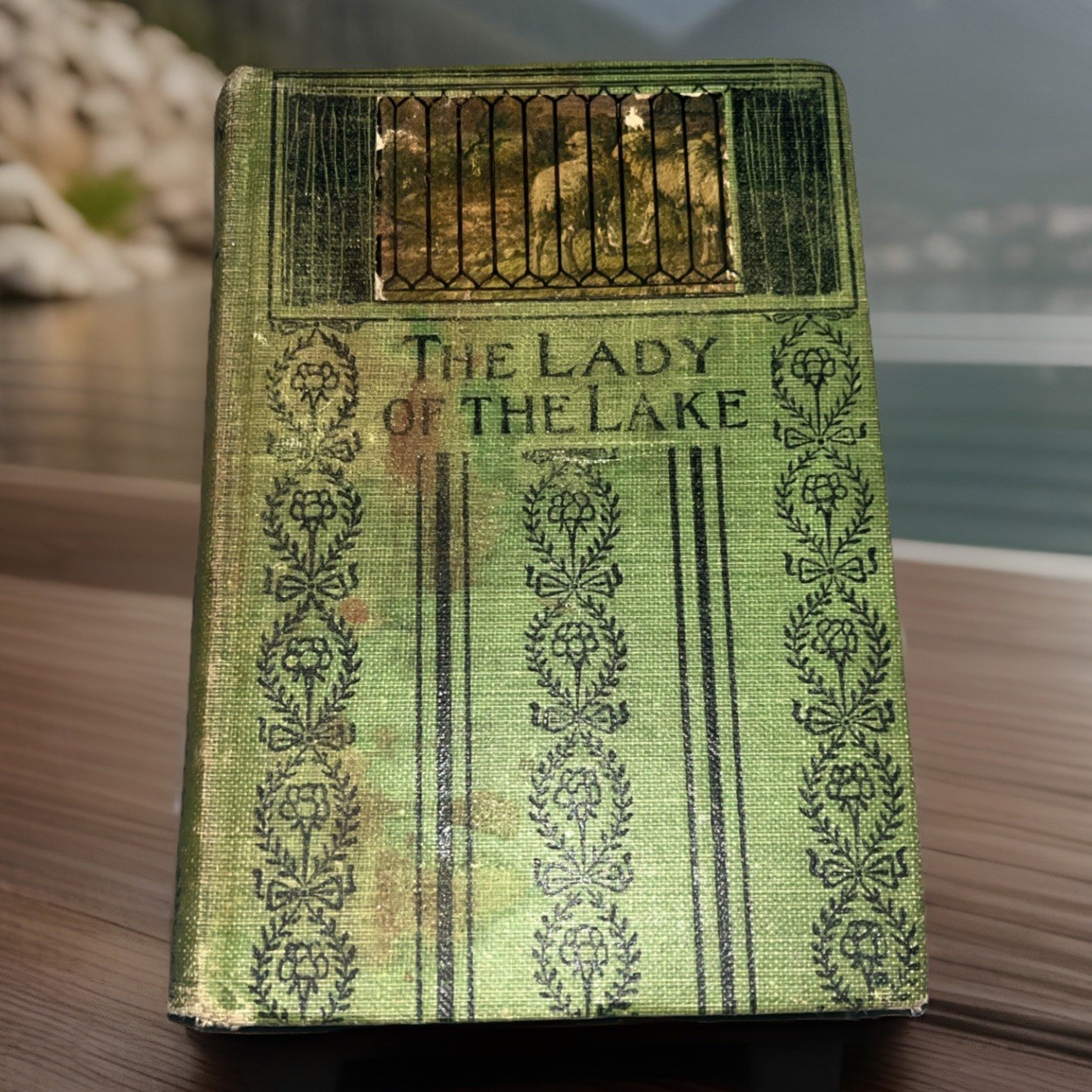 ANTIQUE C. 1900 THE LADY OF THE LAKE SIR WALTER SCOTT DECO GREEN HARDCOVER