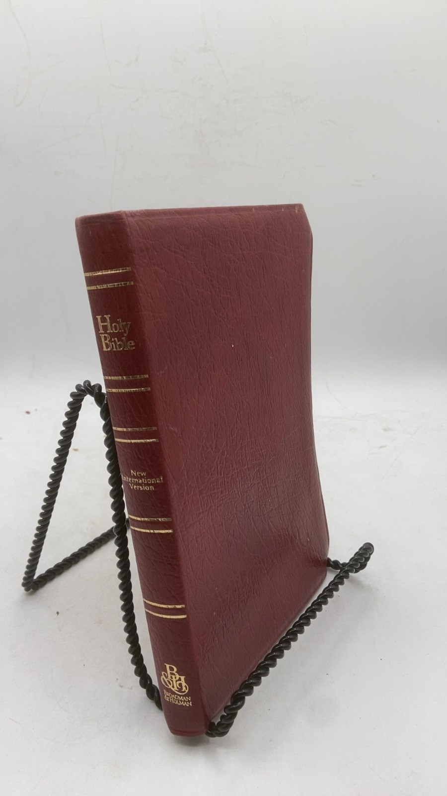 The Holy Bible: New International Version, UltraThin Reference Edition Hardco…