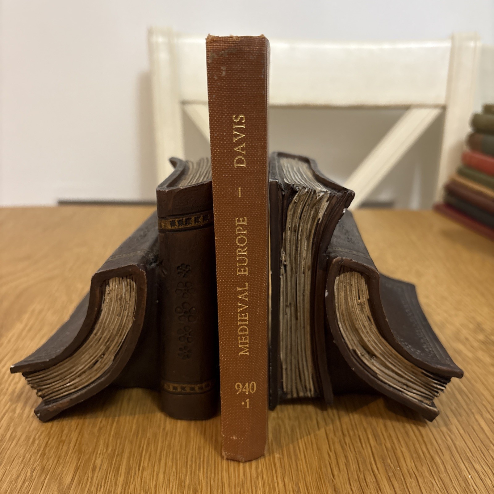 Medieval Europe Davis – 1960 vintage hardback book home university library