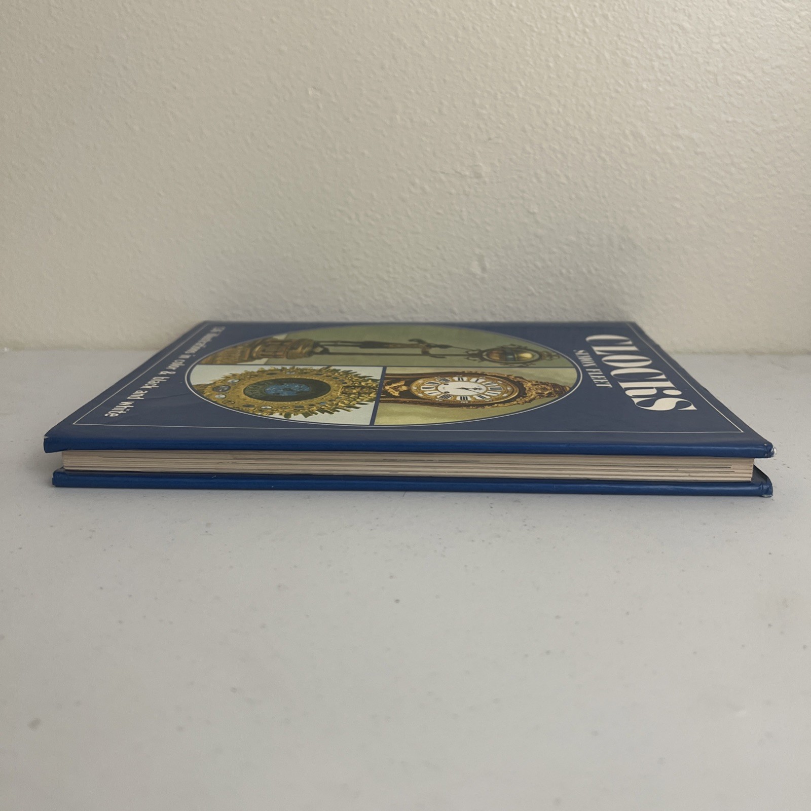 CLOCKS Simon Fleet 136 illustrations 96 pages BEAUTIFUL OLD CLOCKS color & b/w