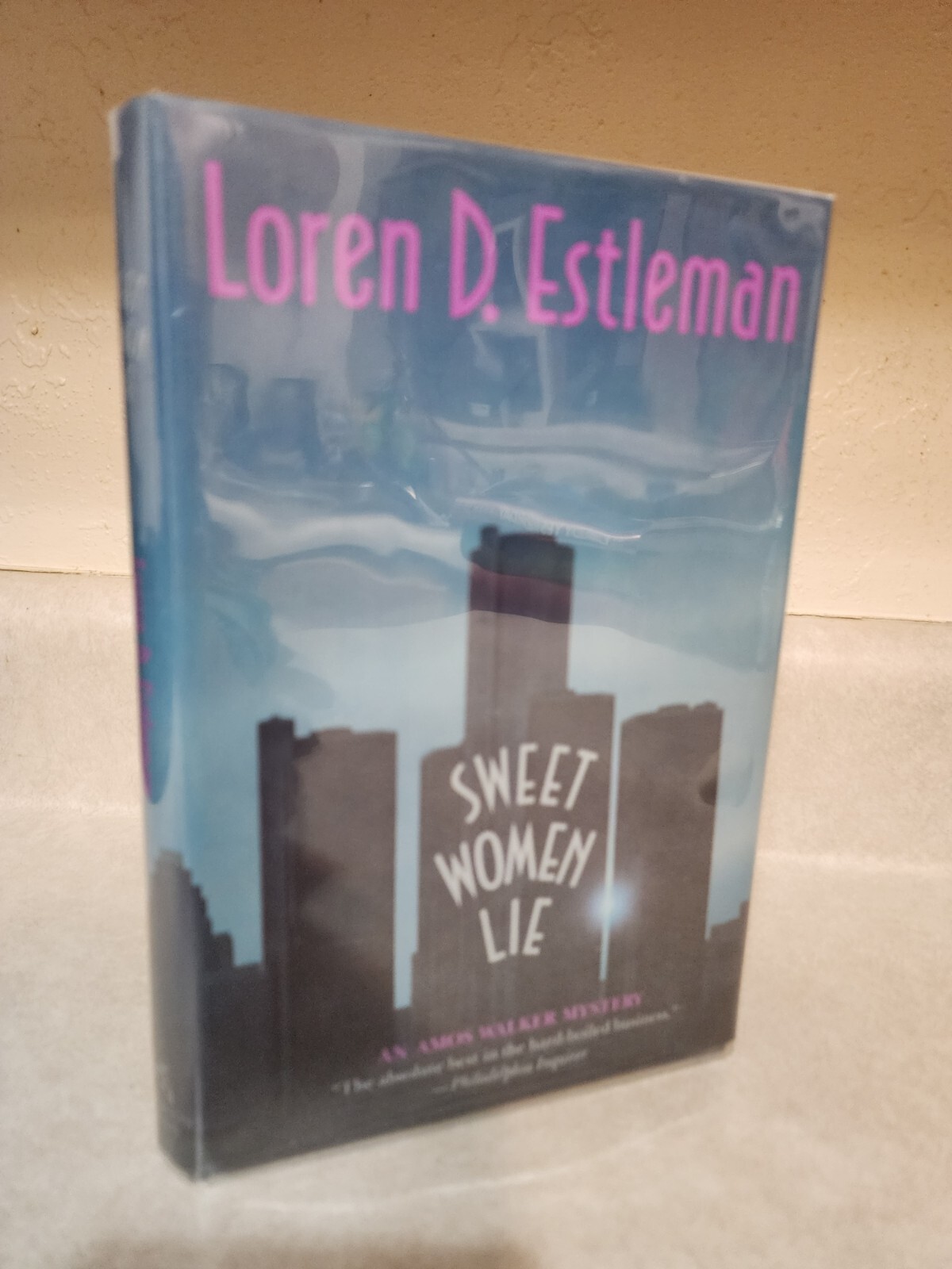 SWEET WOMEN LIE Loren D. Estleman SIGNED 1st Edition First Printing MYSTERY 1990