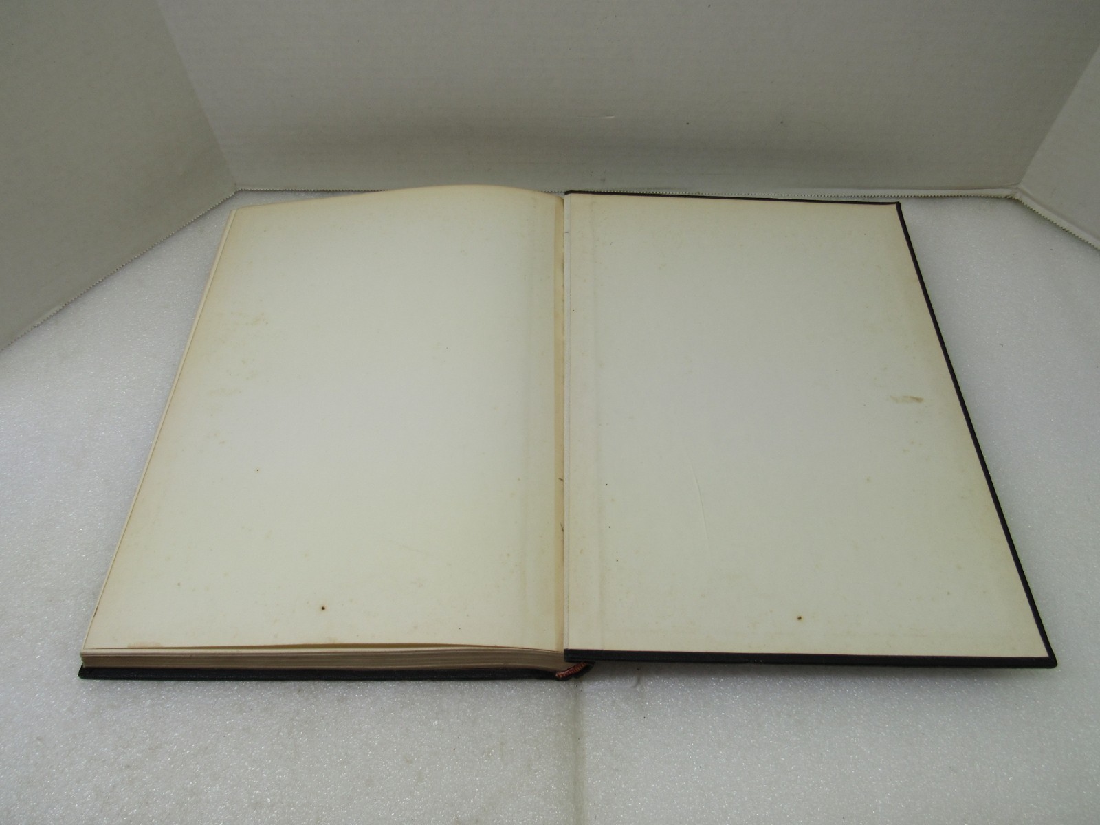 Collier’s Encyclopedia Yearbook Covering 1967 P.F. Collier & Sons 1968 Hardcover