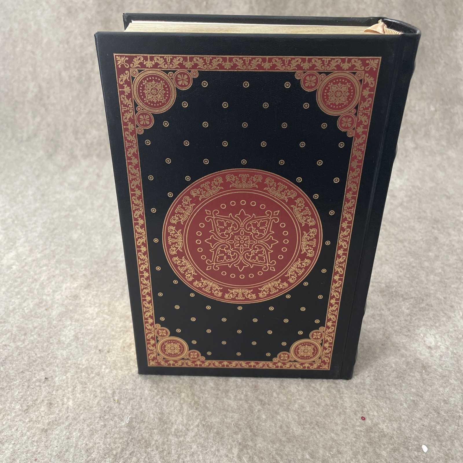 Barnes and Noble Leather Complete Works of William Shakespeare NEAR MINT WI