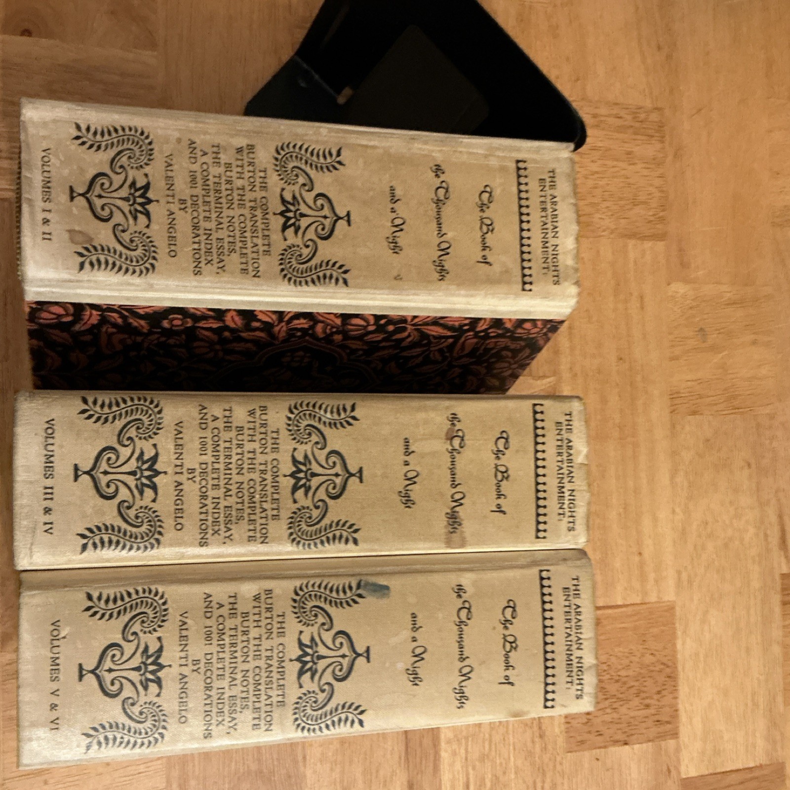 The Book of the Thousand Nights Richard F. Burton Heritage Press 1934 Valenti