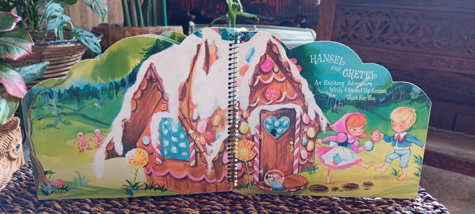 Hallmark Play-A-Round 1950s Hansel & Gretel Pop Up Book