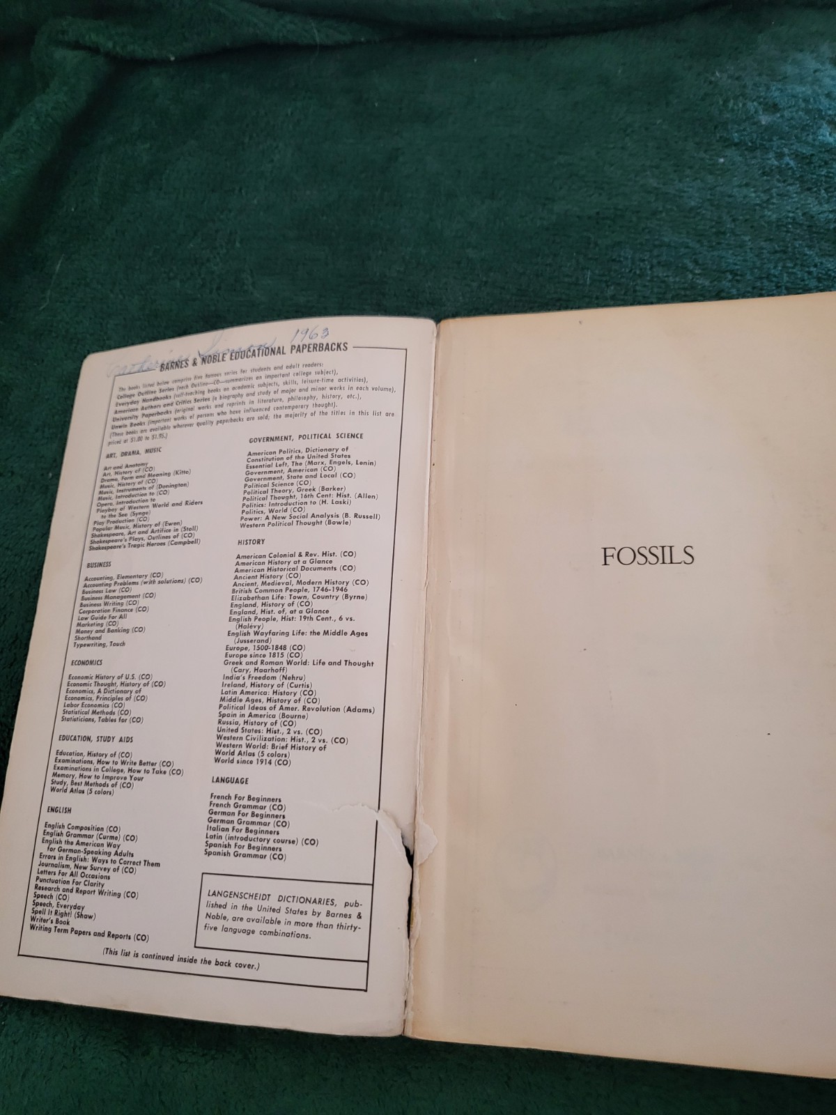 Fossils An Introduction to Prehistoric Life William H. Matthews Vintage PB Every