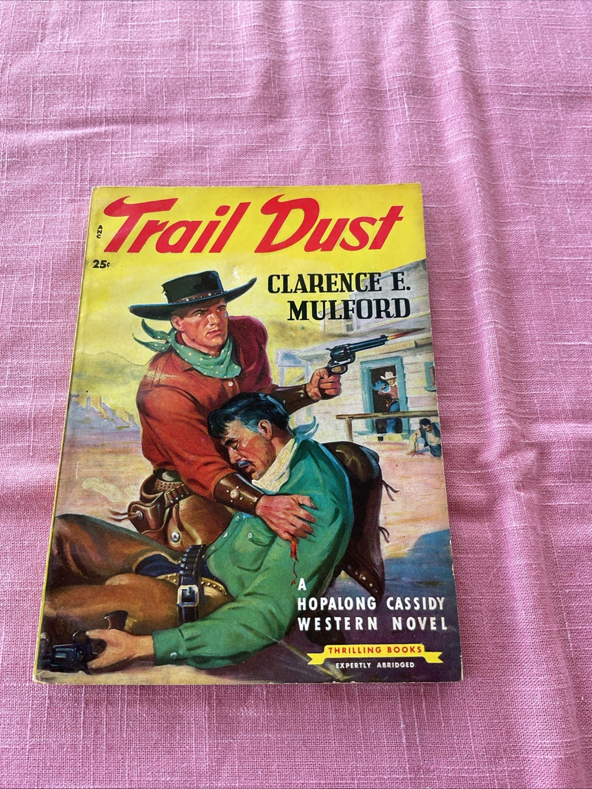 TRAIL DUST HOPALONG CASSIDY WESTERN NOVEL PAPERBACK by MULFORD