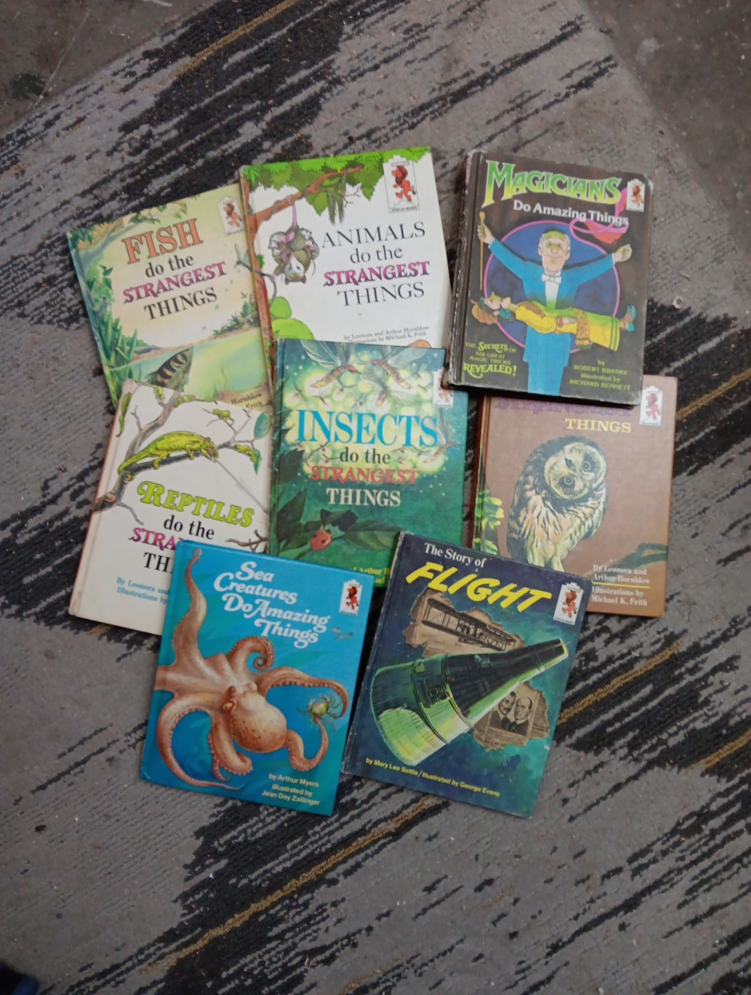 Animals Do The Strangest Things Published 1964-1970 RandomHouse 7 Books ClubEd