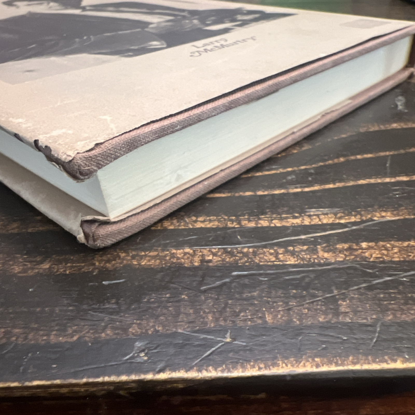 Larry McMurtry / In a Narrow Grave Essays on Texas 1968