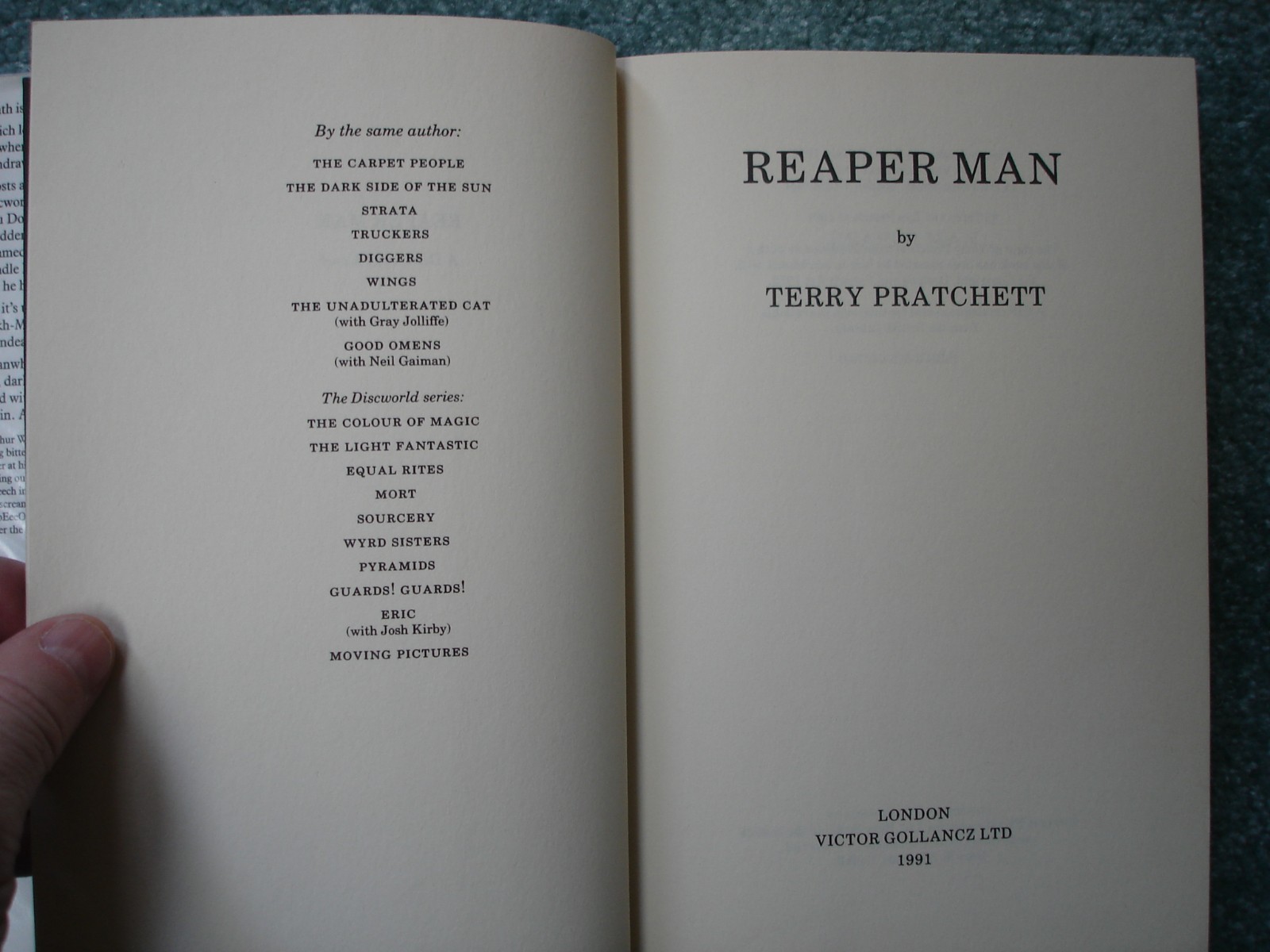 Reaper Man Terry Pratchett first edition HC 1991 Review Copy with slip Mylar