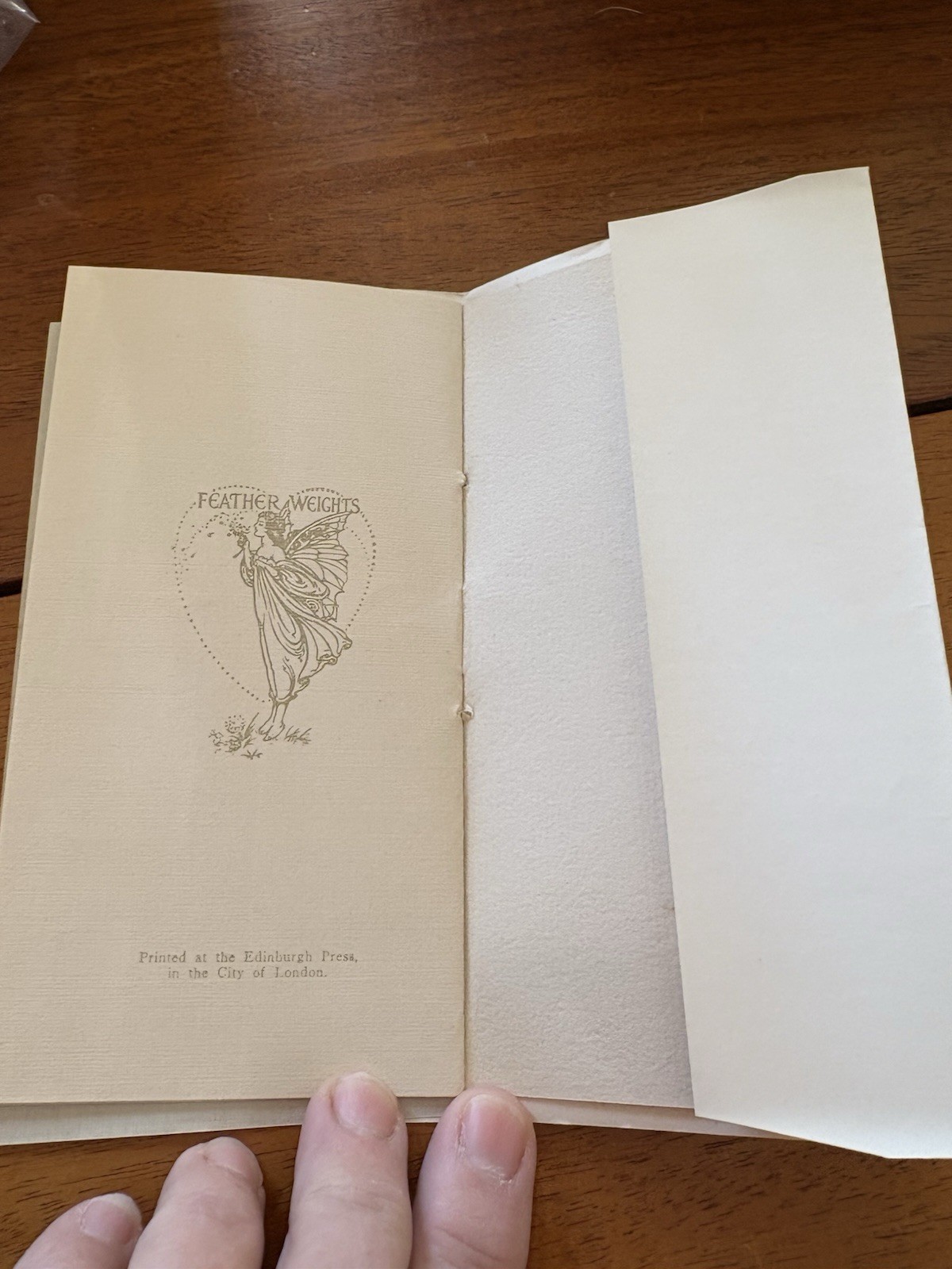 Rare Featherweights “The Gillyflower Of Gold” William Morris Booklet Hodder