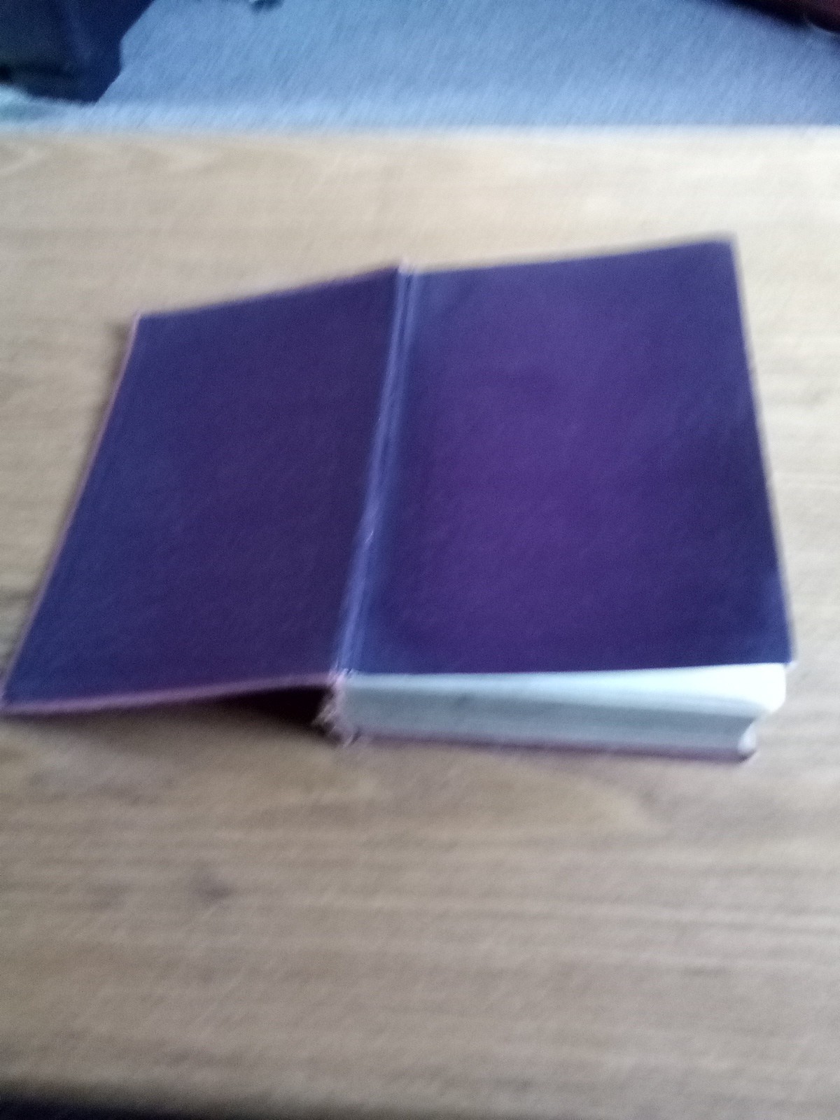 W M Thackeray: The Newcomes Hardback Collins c1910 illustrated with photographs