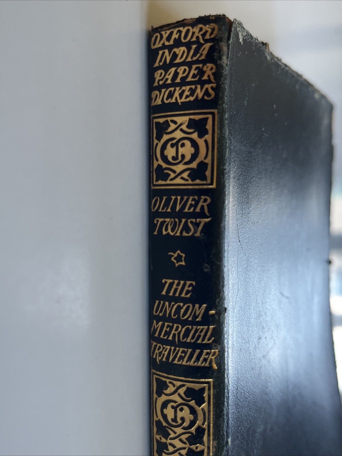 Oxford India Paper DICKENS Oliver Twist & Nicholas Nickleby Early 1900s Leather