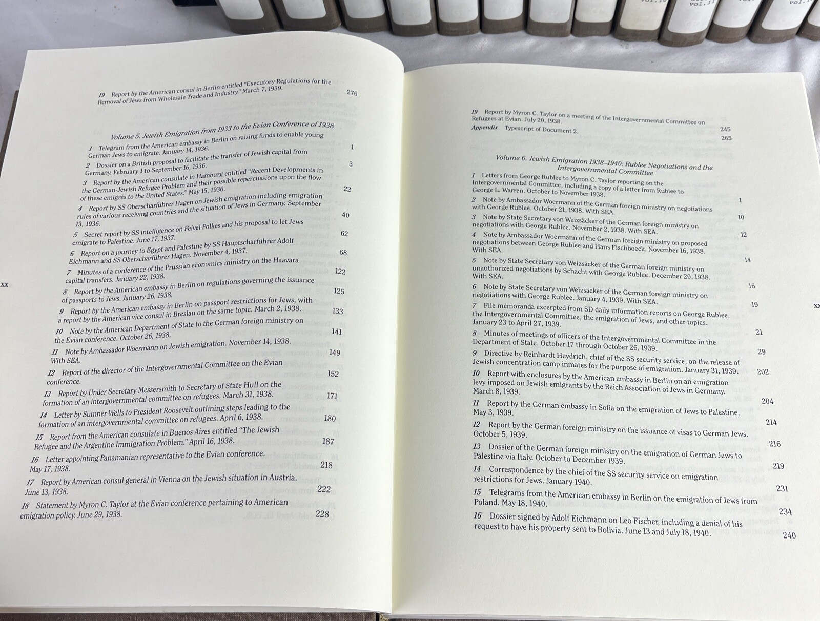 The Holocaust – Selected Documents in Eighteen Volumes – John Mendelsohn – 1982
