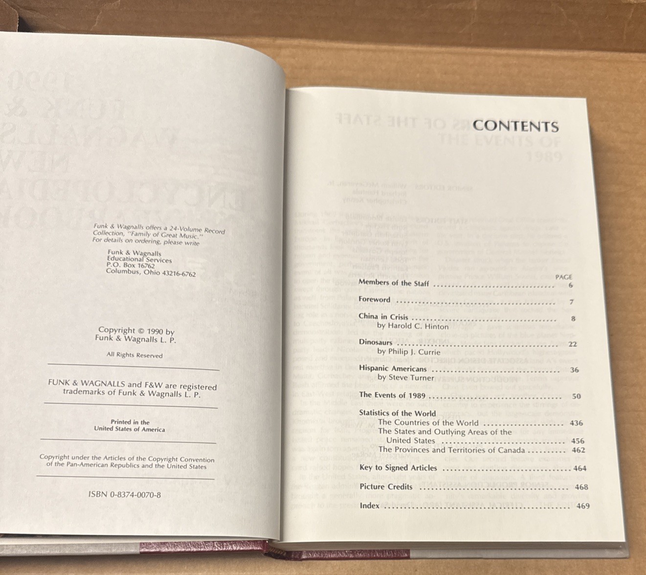 1990 Funk & Wagnalls New Encyclopedia Yearbook (HARDCOVER, GOOD)