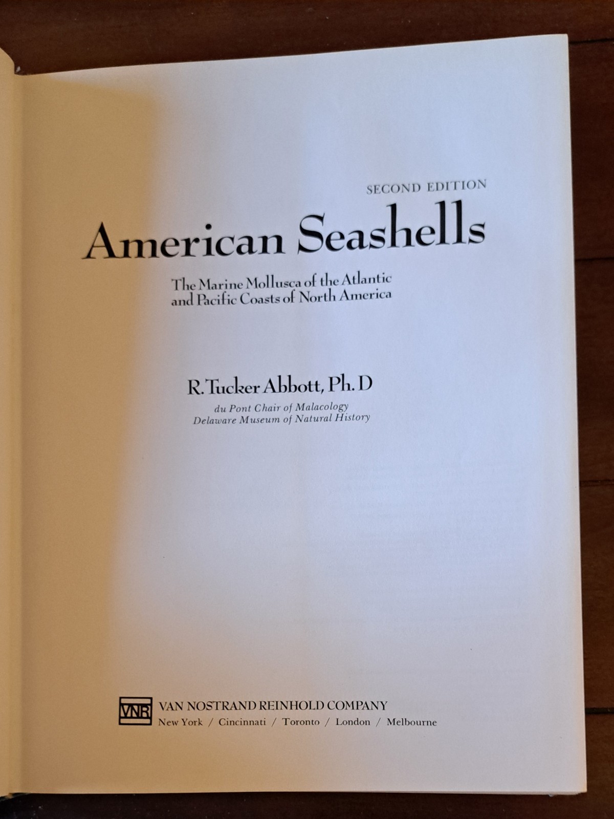 AMERICAN SEASHELLS, Second Edition by R. Tucker Abbott 1974
