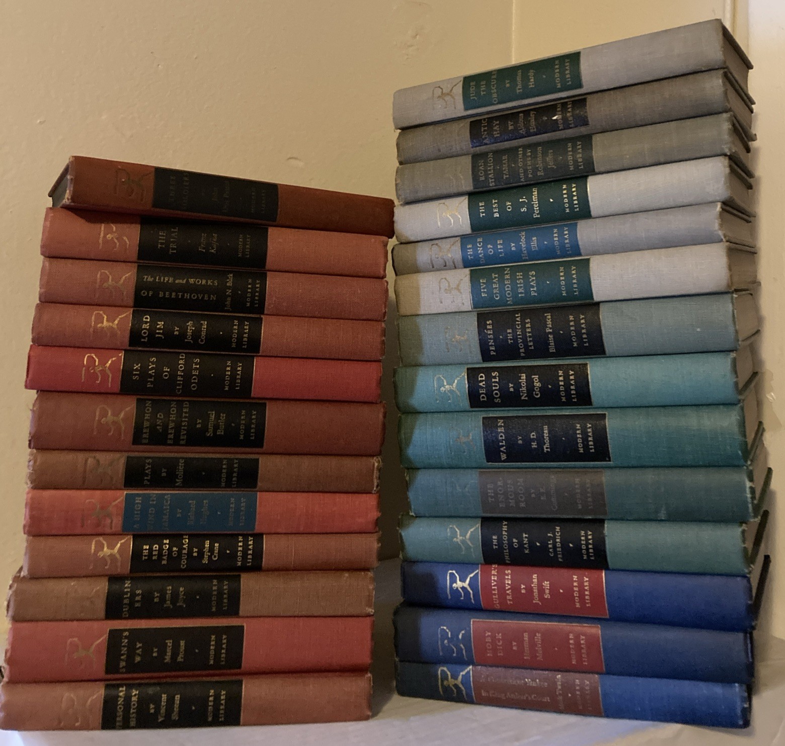 Modern Library- 26 Vintage Hardcover book lot : JOYCE Kant HUXLEY Melville KAFKA