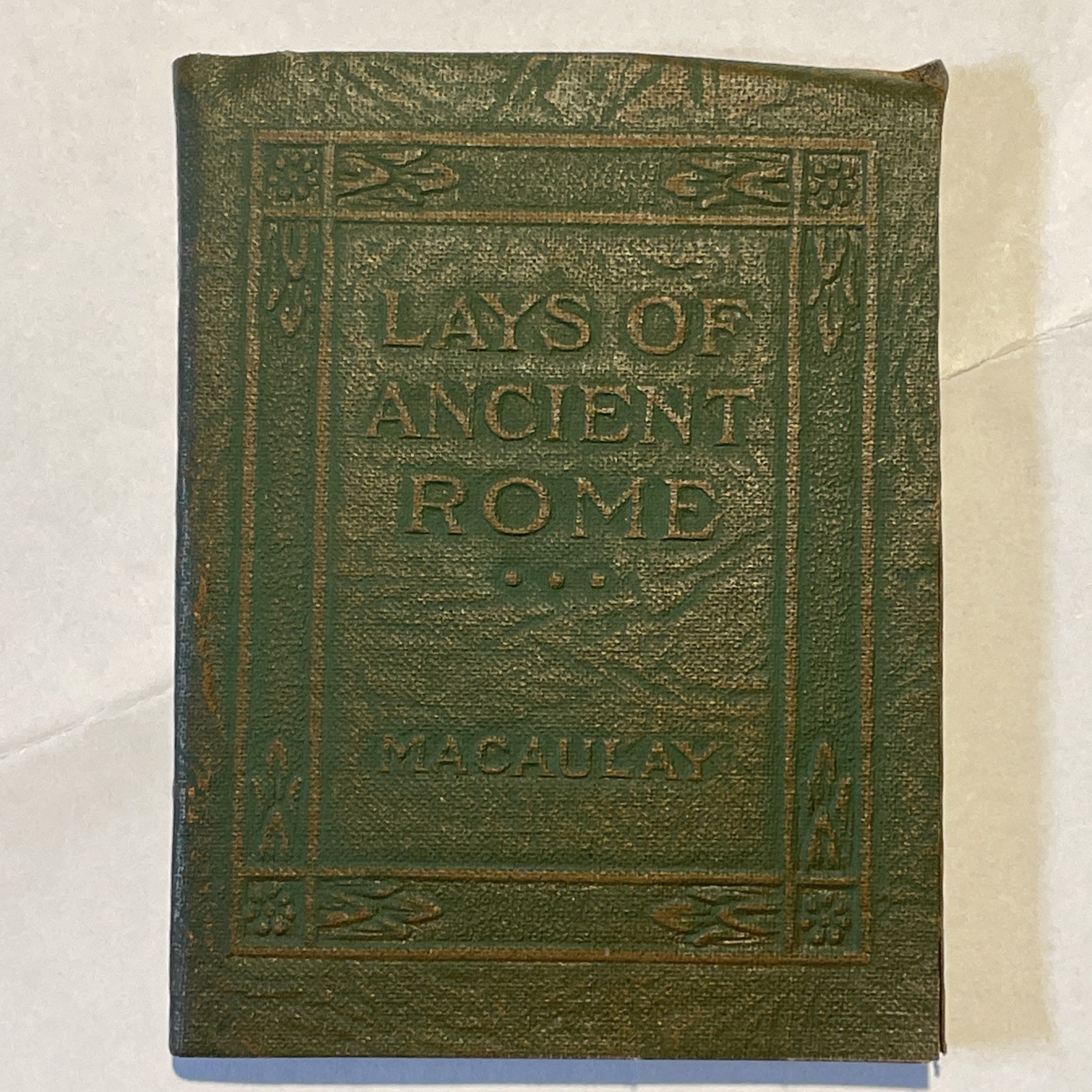 Little Leather Library LAYS OF ANCIENT ROME by THOMAS BABINGTON MACAULAY