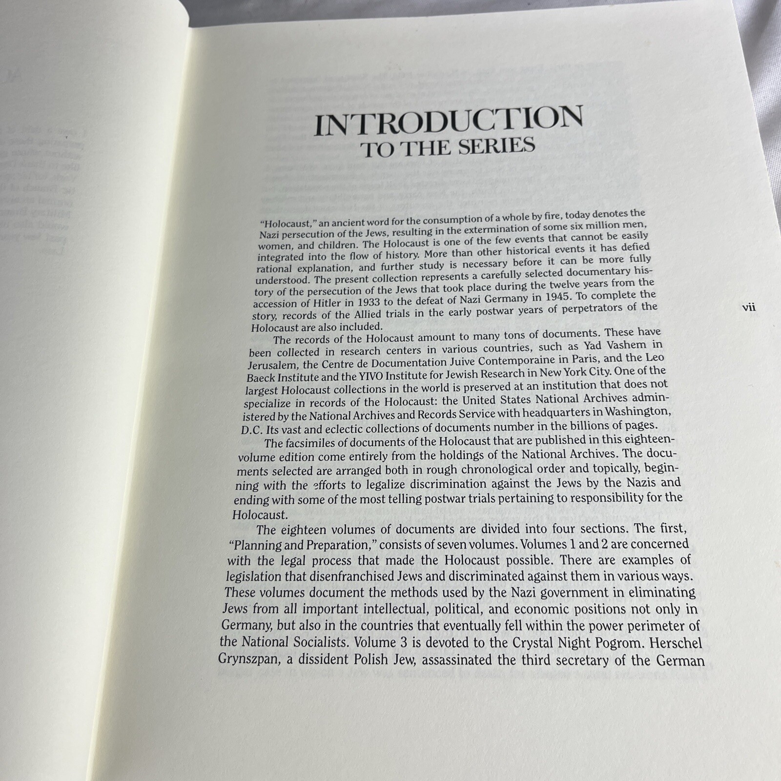 The Holocaust – Selected Documents in Eighteen Volumes – John Mendelsohn – 1982