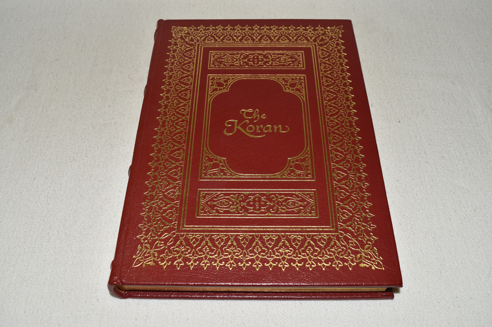 Easton Press THE KORAN Selected Suras 1ST EDITION 1993 LEATHER FINE/RARE OOP!