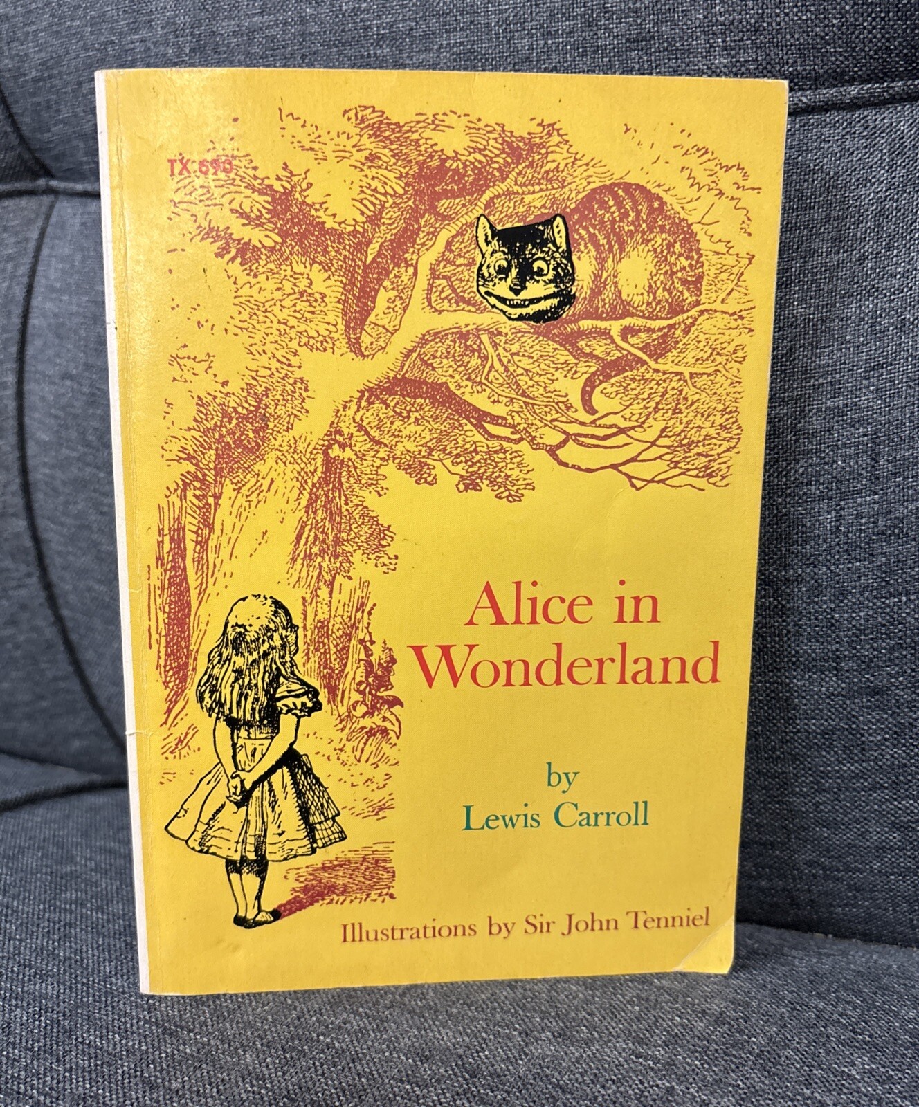 Alice In Wonderland By Lewis Carroll PB 1966 Scholastic