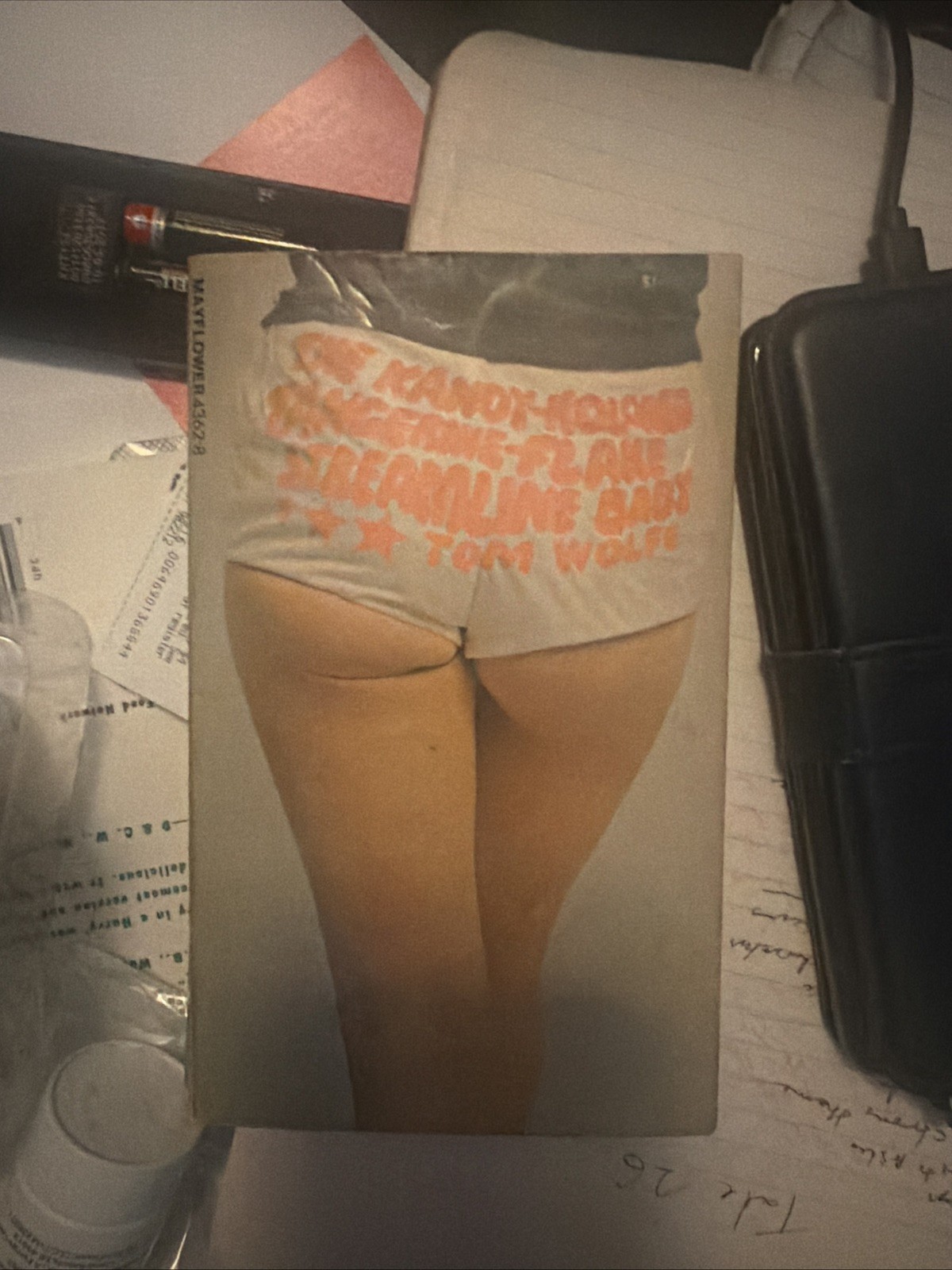 The Kandy-Kolored Tangerine-Flake Streamline Baby by Tom Wolfe