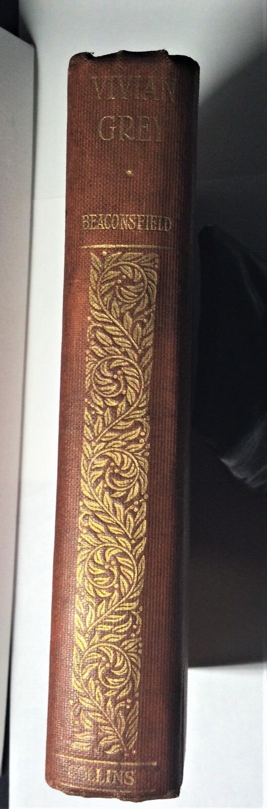 VIVIAN GREY EARL OF BEACONSFIELD LONDON & GLASCOW PRESS HARDCOVER COLLECTABLE