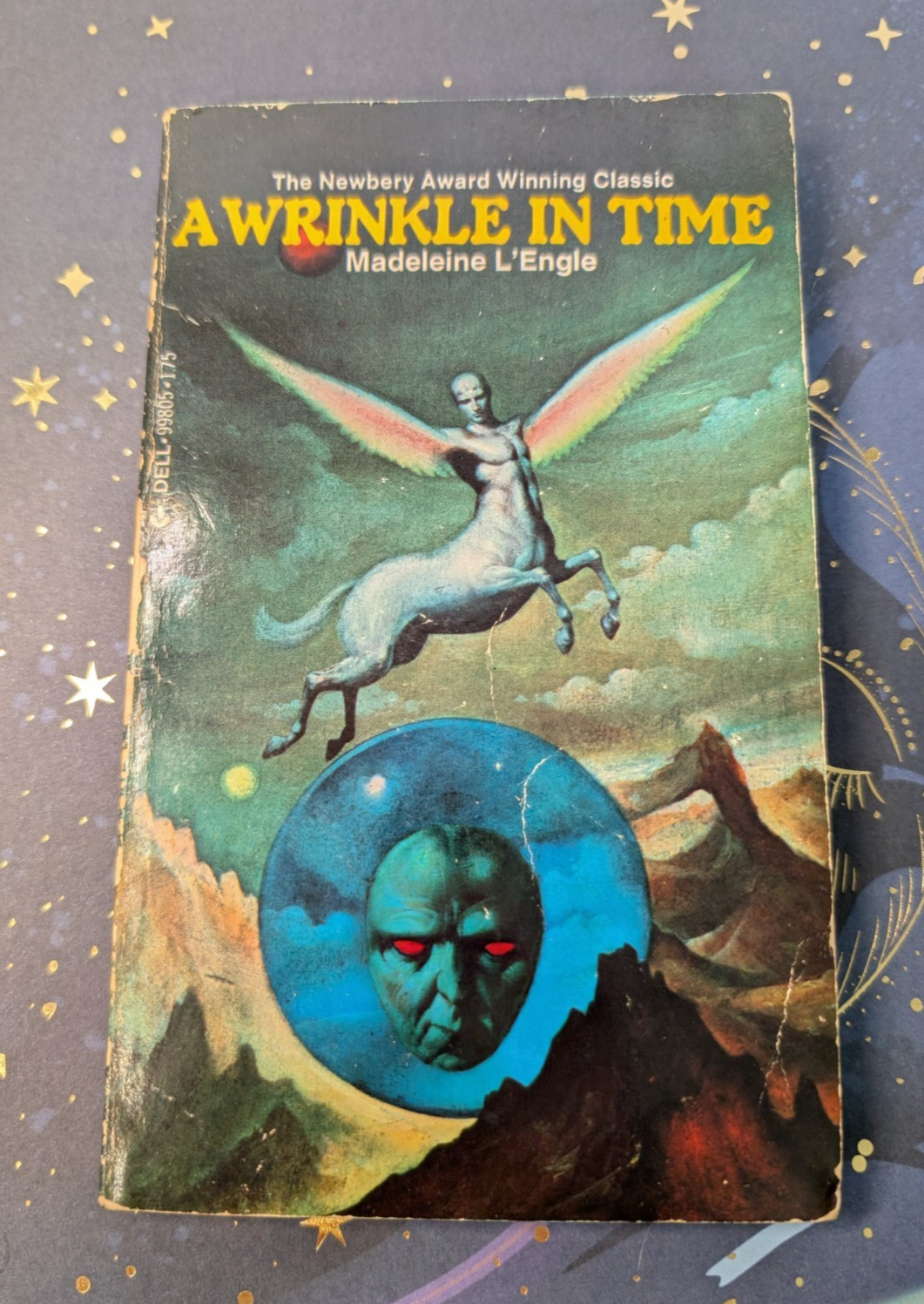 Vintage A WRINKLE IN TIME Dell Paperback Book Nov 1981 11th Laurel-Leaf Printing