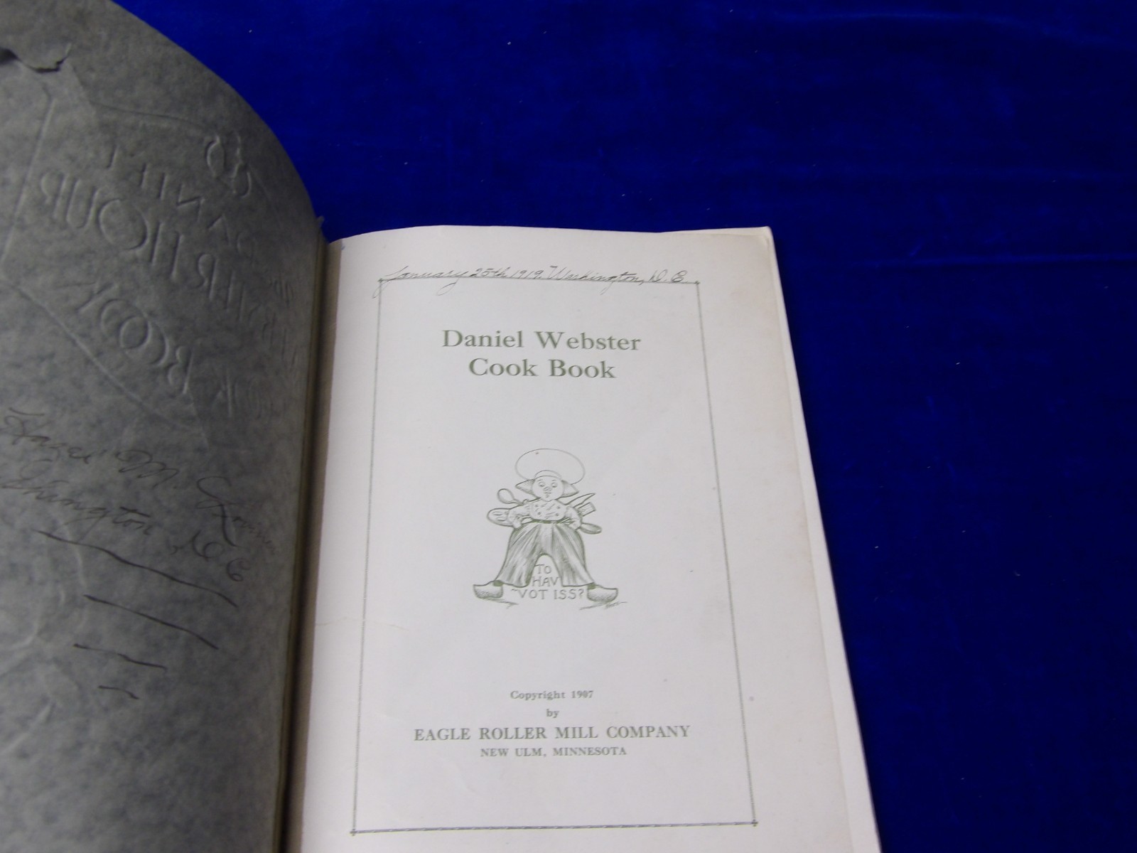 The Daniel Webster Flour Cook Book